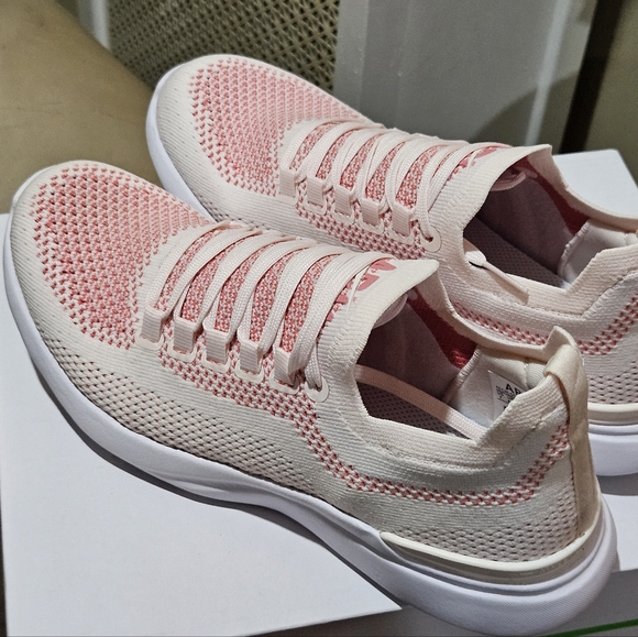 APL - Picture 2 of 4